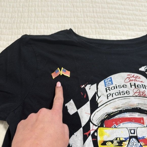 NWOT raise hell, praise Dale t shirt - Picture 3 of 4